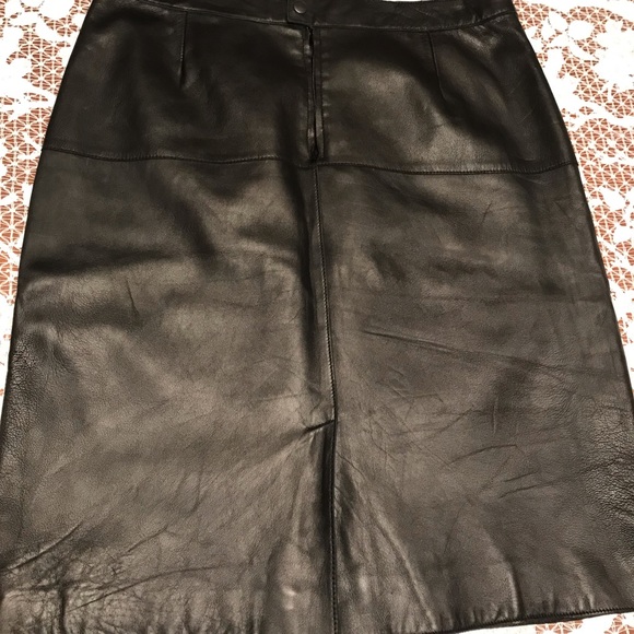 Isaac Mizrahi Black Leather Skirt Size 12 - Picture 4 of 4